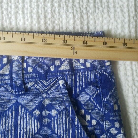 VTG American Eagle Shorts Women's Size 4 Cuffed Midi Stretch Blue Diamond Print - Picture 8 of 11